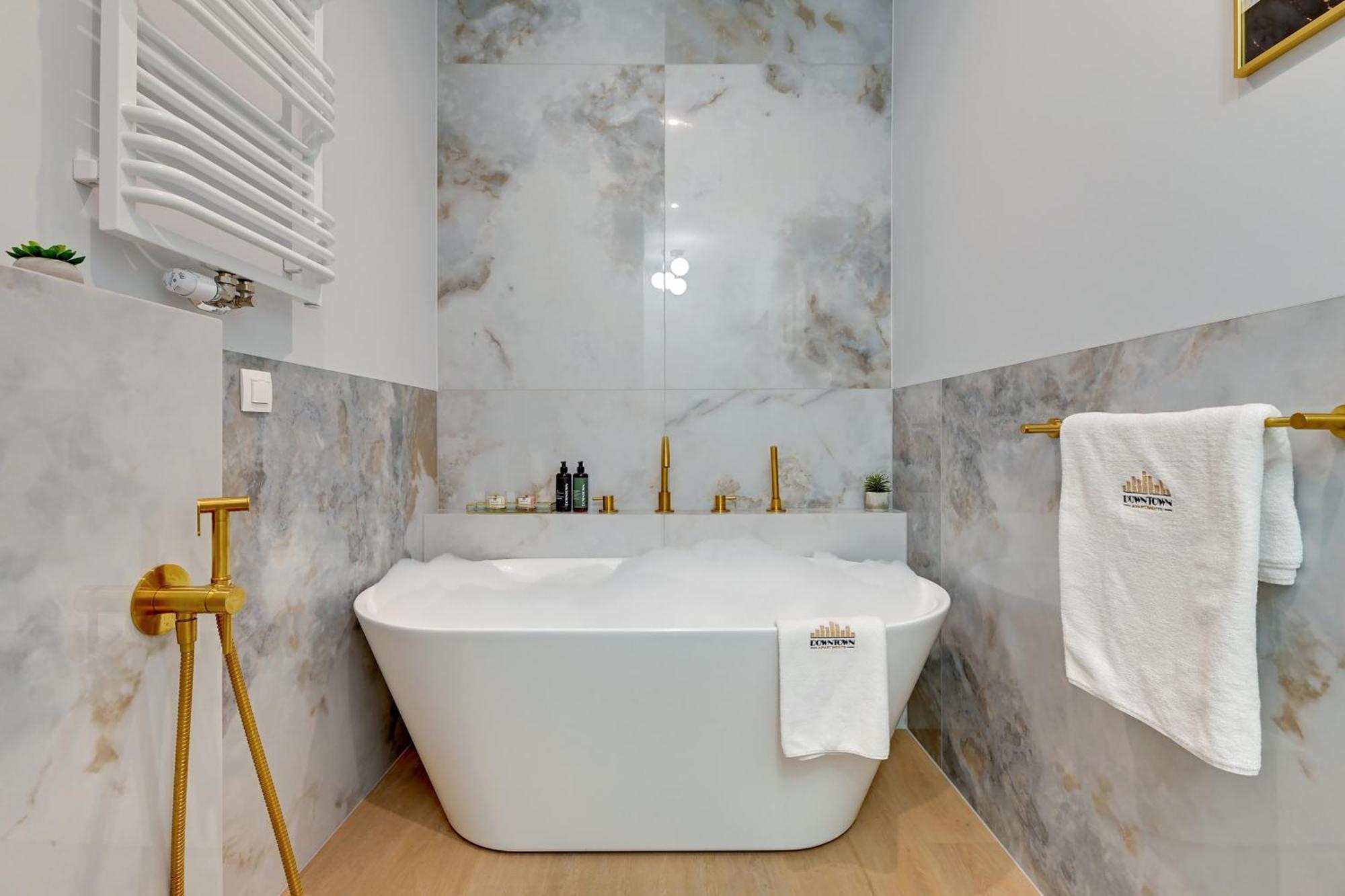 Doki Living & Foodhall By Downtown Apartments Gdańsk Rom bilde